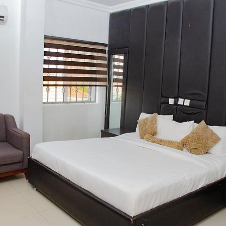 Grand Palazzo Hotel Gwarimpa อาบูจา ภายนอก รูปภาพ
