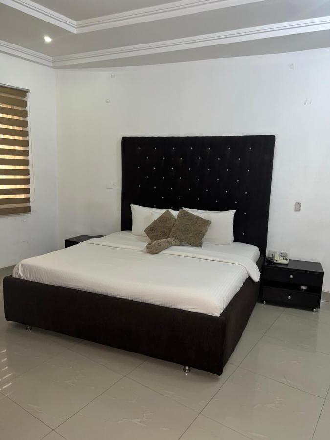 Grand Palazzo Hotel Gwarimpa อาบูจา ภายนอก รูปภาพ