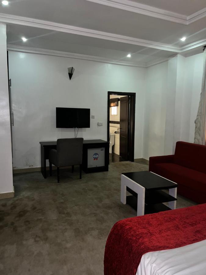 Grand Palazzo Hotel Gwarimpa อาบูจา ภายนอก รูปภาพ