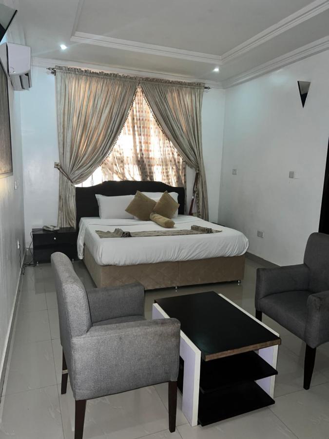 Grand Palazzo Hotel Gwarimpa อาบูจา ภายนอก รูปภาพ