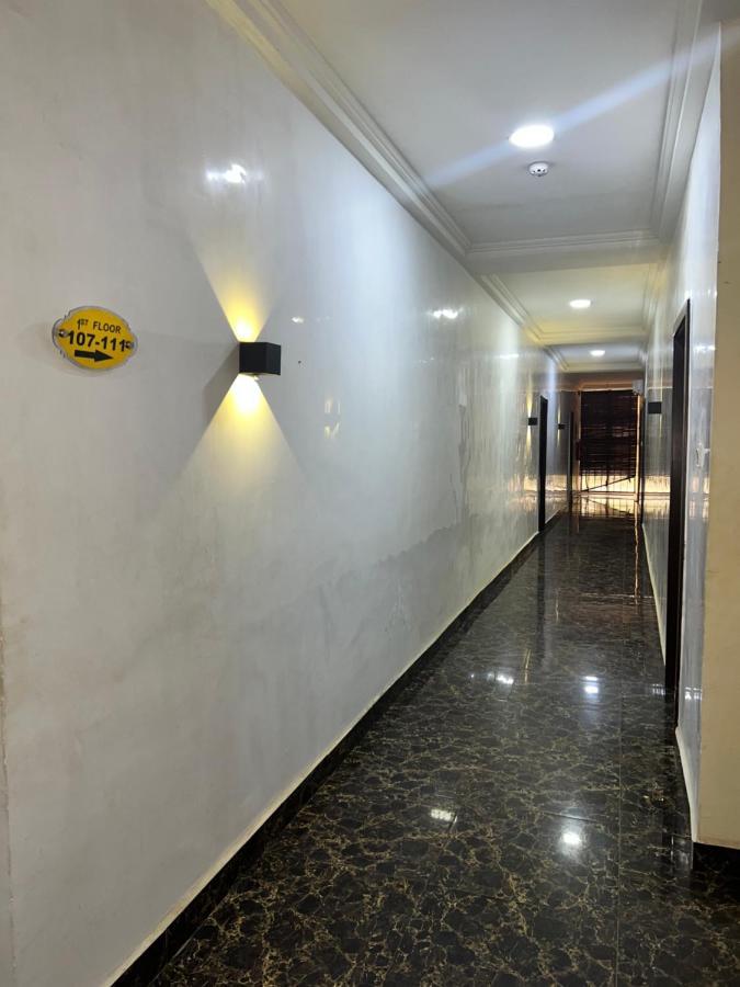 Grand Palazzo Hotel Gwarimpa อาบูจา ภายนอก รูปภาพ