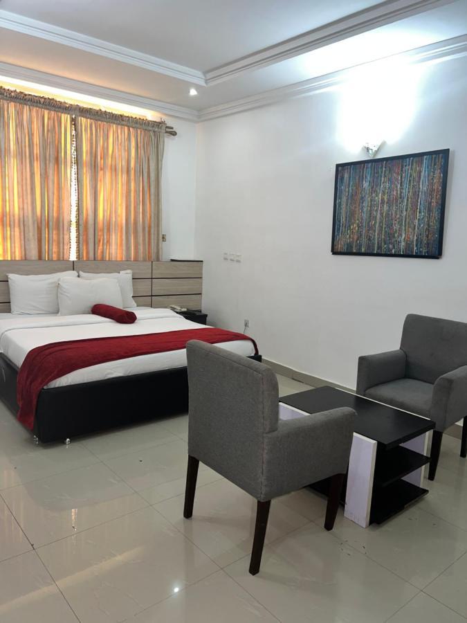 Grand Palazzo Hotel Gwarimpa อาบูจา ภายนอก รูปภาพ
