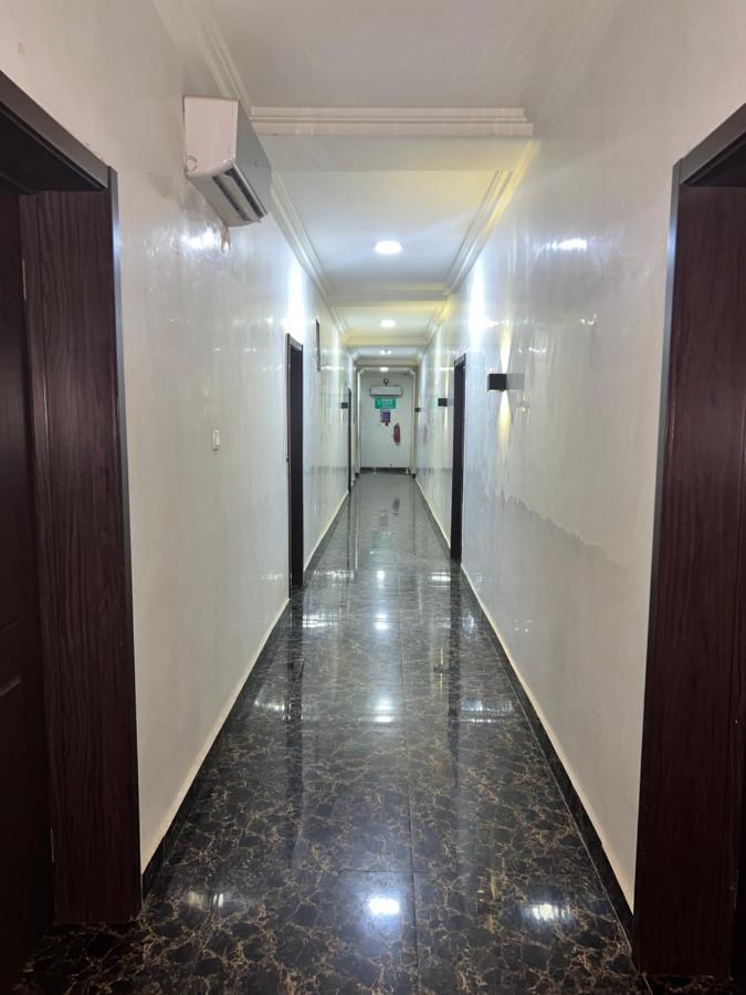 Grand Palazzo Hotel Gwarimpa อาบูจา ภายนอก รูปภาพ