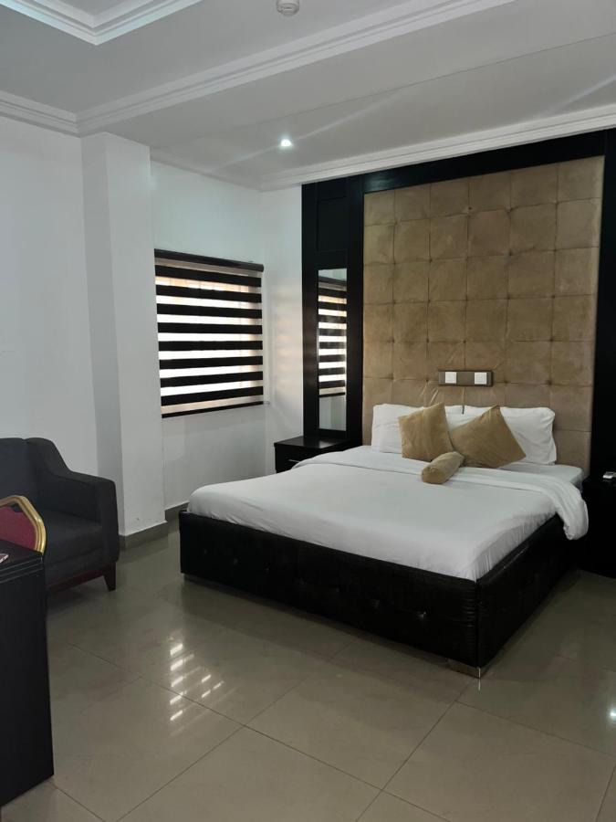 Grand Palazzo Hotel Gwarimpa อาบูจา ภายนอก รูปภาพ