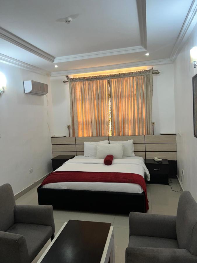 Grand Palazzo Hotel Gwarimpa อาบูจา ภายนอก รูปภาพ