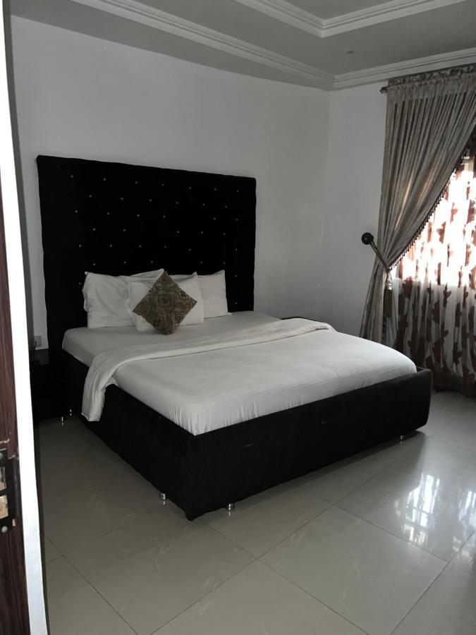 Grand Palazzo Hotel Gwarimpa อาบูจา ภายนอก รูปภาพ