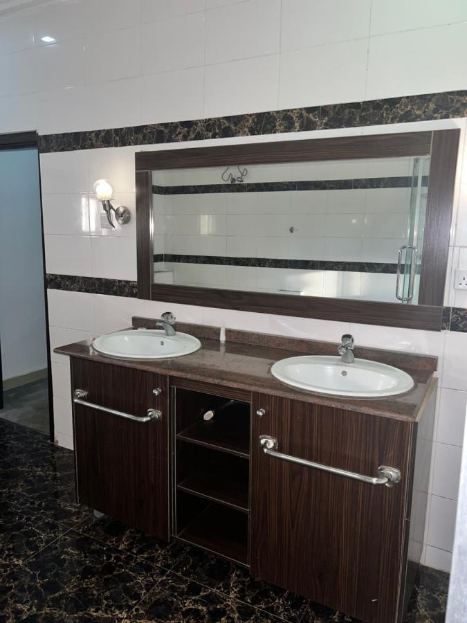 Grand Palazzo Hotel Gwarimpa อาบูจา ภายนอก รูปภาพ