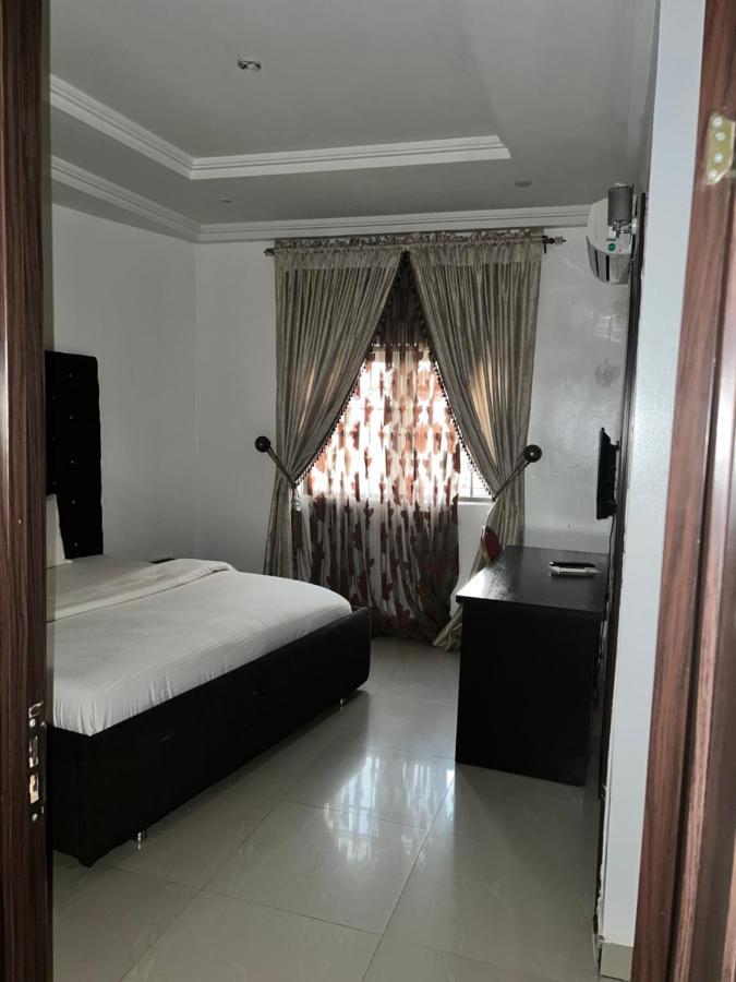 Grand Palazzo Hotel Gwarimpa อาบูจา ภายนอก รูปภาพ