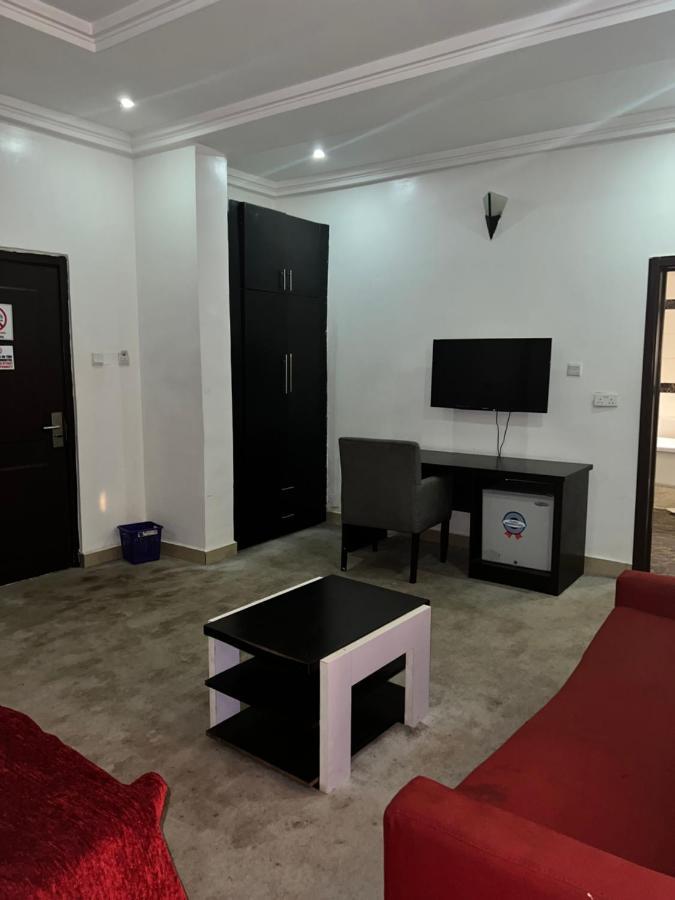 Grand Palazzo Hotel Gwarimpa อาบูจา ภายนอก รูปภาพ